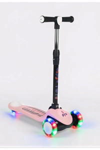 Işık/Ledli Üç Teker Yükseklik Ayarlanabilir ve Katlanabilir Fren Sistemli Çocuk Scooter